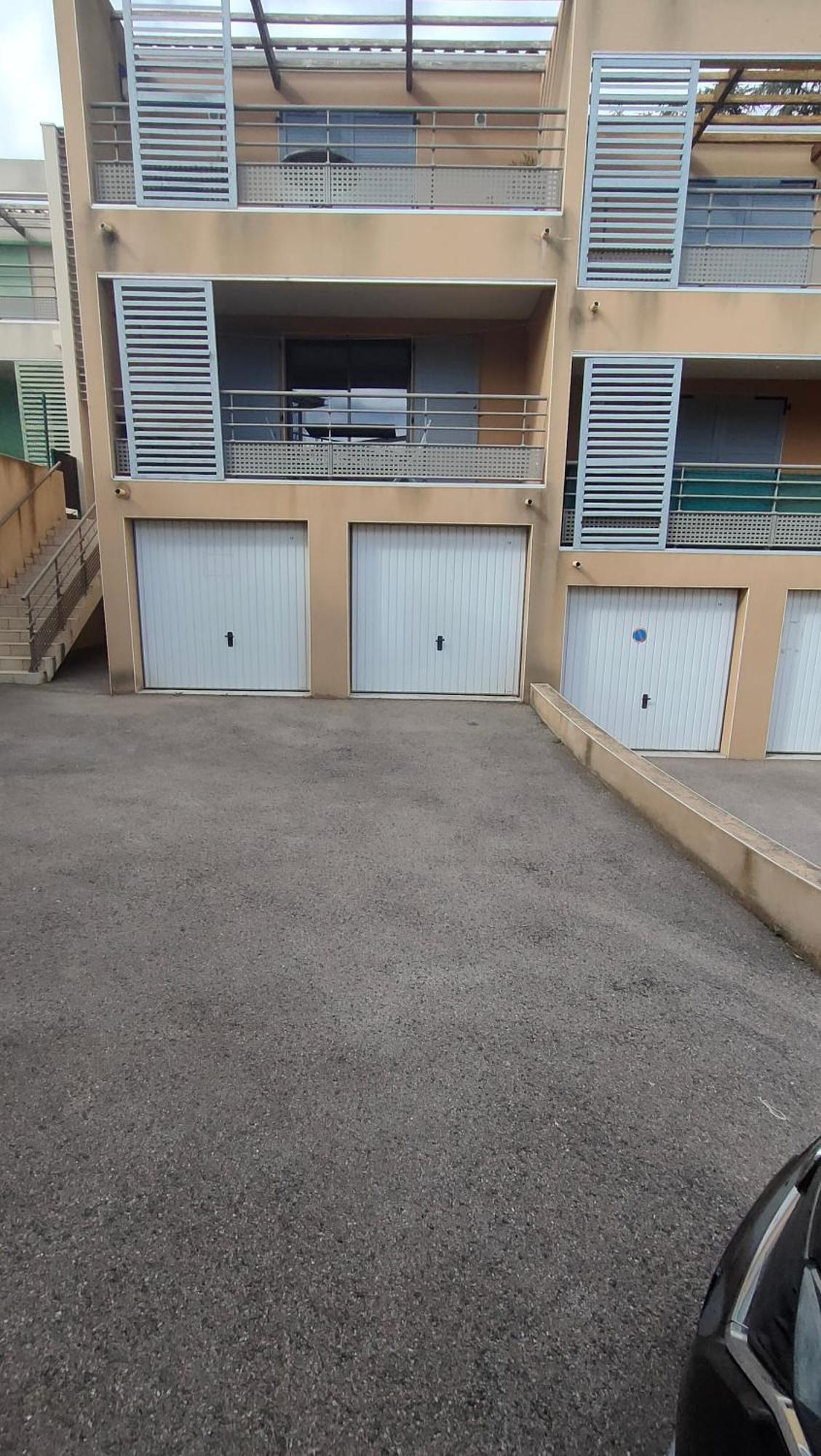 Apartment With Pool Air Conditioning Wifi And Garage กูลิอูร์ ภายนอก รูปภาพ